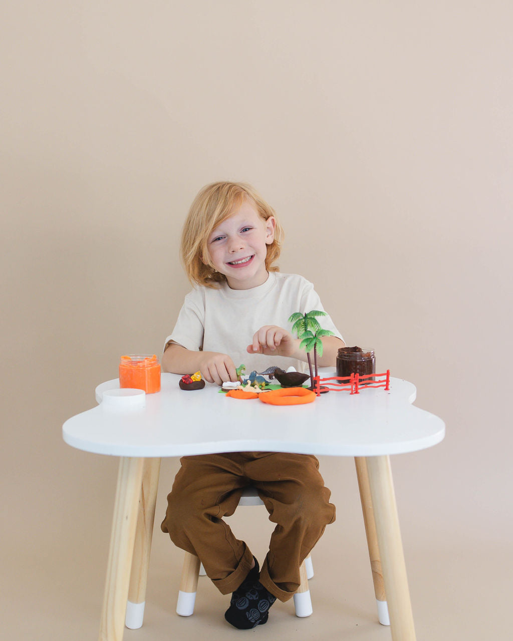 Dino Dig Sensory Kit Dinosaur Sensory Play, Cognitive Development and Fine Motor Skills, Tactile Activities for On The Go, Sensory Toys for Preschoolers and Kids Ages 4, 5, 6, 7, 8