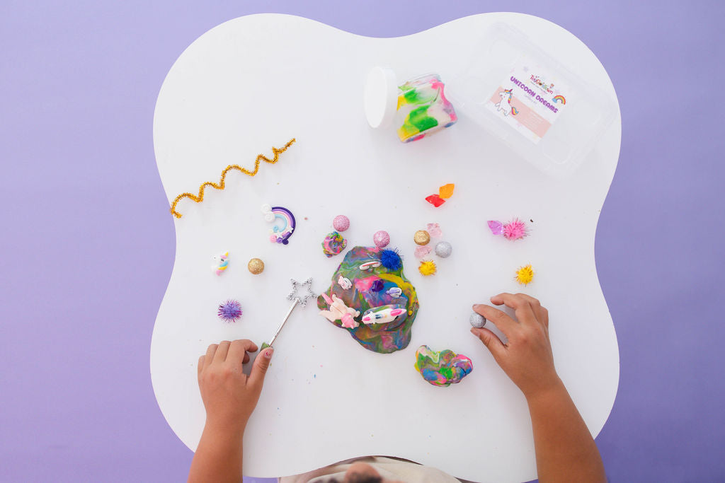 Unicorn Dreams Mini Sensory Kit Sensory Play, Cognitive Development and Fine Motor Skills, Tactile Activities for On The Go, Sensory Toys for Preschoolers and Kids Ages 4, 5, 6, 7, 8